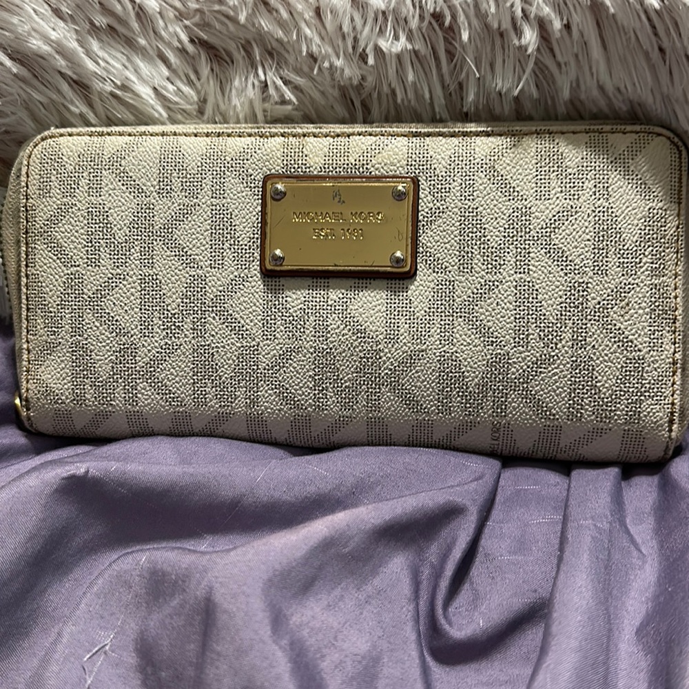 micheal kors wallet